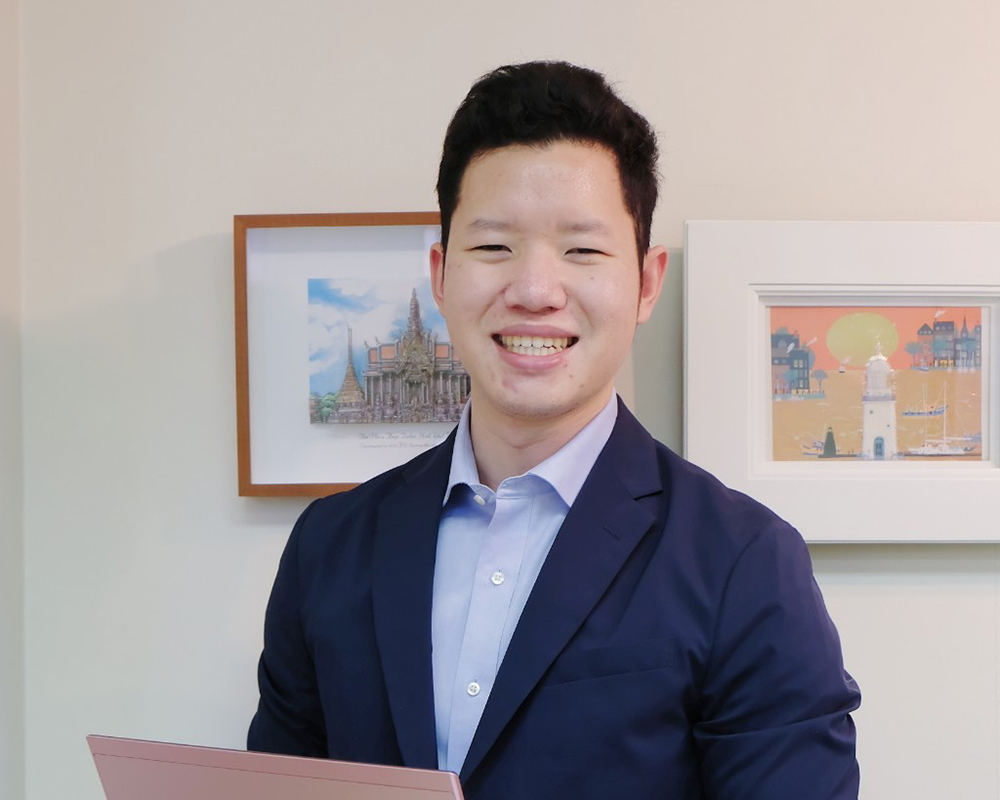 タイ語専門通訳 ISRA UDOMPANICH